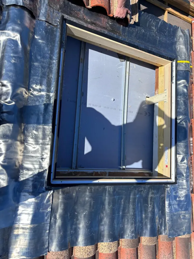 Pose de fenetre de toit (2)